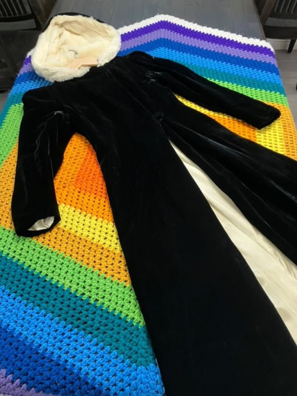 20's Vintage Antique Jazz Age Carson Pirie Scott & Co Black Velvet Opera Coat